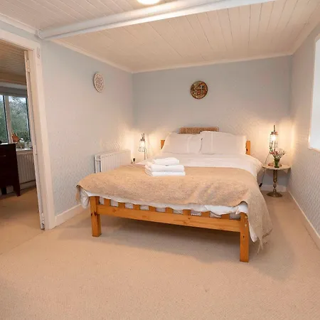 Traditional With Private Hot Tub In The Heart Of Donegal Vakantiehuis