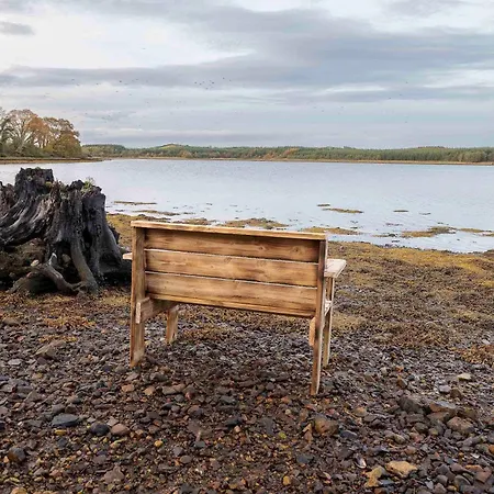 Traditional With Private Hot Tub In The Heart Of Donegal Vakantiehuis