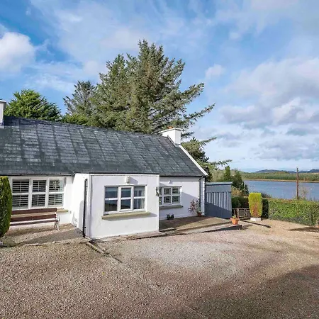 Traditional With Private Hot Tub In The Heart Of Donegal * レタケニー