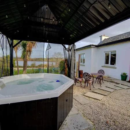 Traditional With Private Hot Tub In The Heart Of Donegal * Letterkenny