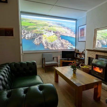 Traditional With Private Hot Tub In The Heart Of Donegal Сasa de vacaciones