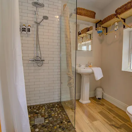 Сasa de vacaciones Traditional With Private Hot Tub In The Heart Of Donegal