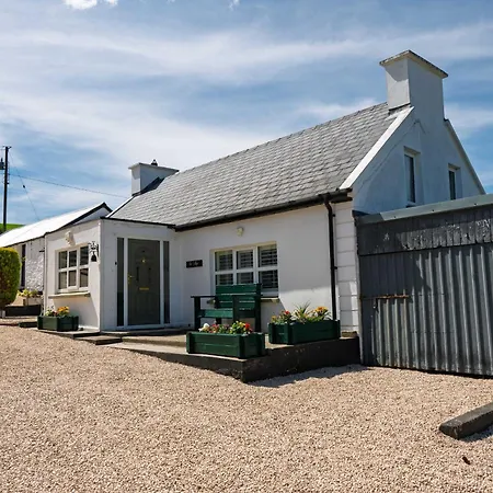 Traditional With Private Hot Tub In The Heart Of Donegal Сasa de vacaciones *