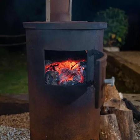 Traditional With Private Hot Tub In The Heart Of Donegal Сasa de vacaciones Letterkenny