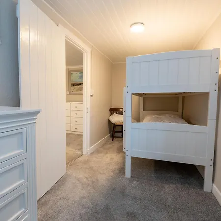 Traditional With Private Hot Tub In The Heart Of Donegal